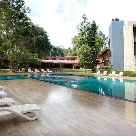 Miridiya Lake Resort Anuradhapura Bagian luar foto