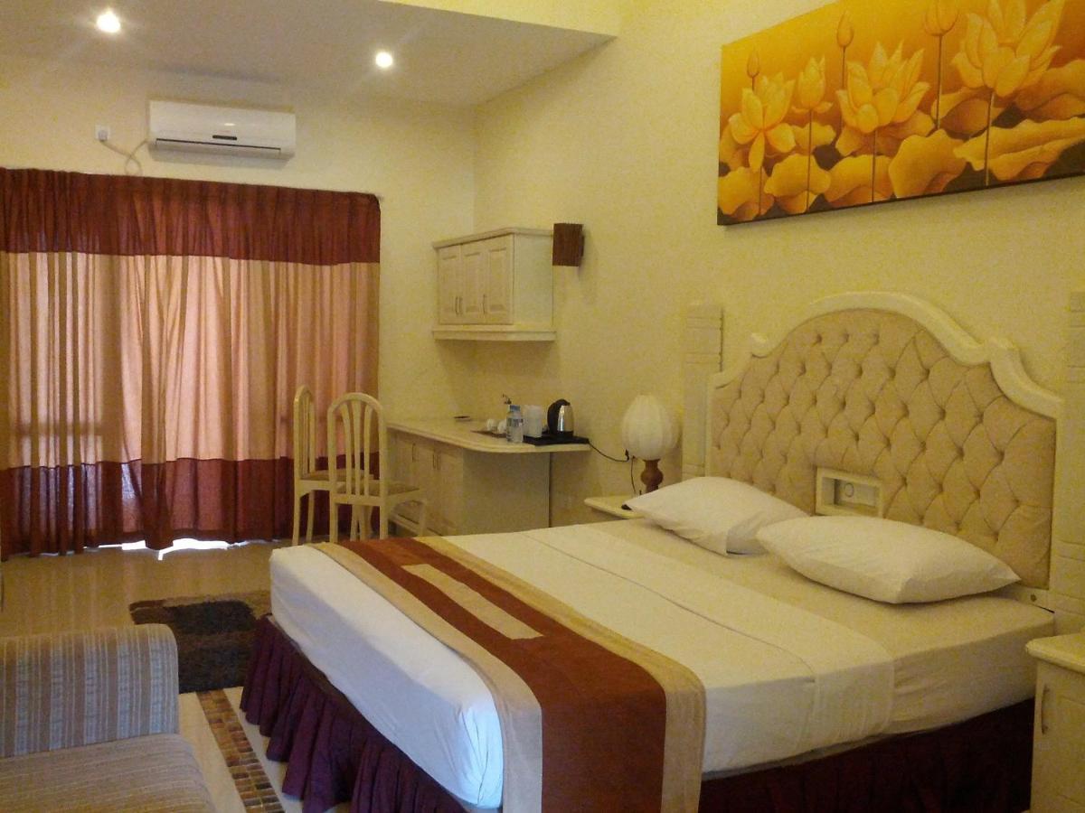 Miridiya Lake Resort Anuradhapura Ruang foto